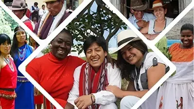 Comunidad diversa de socios de cooperativas ecuatorianas